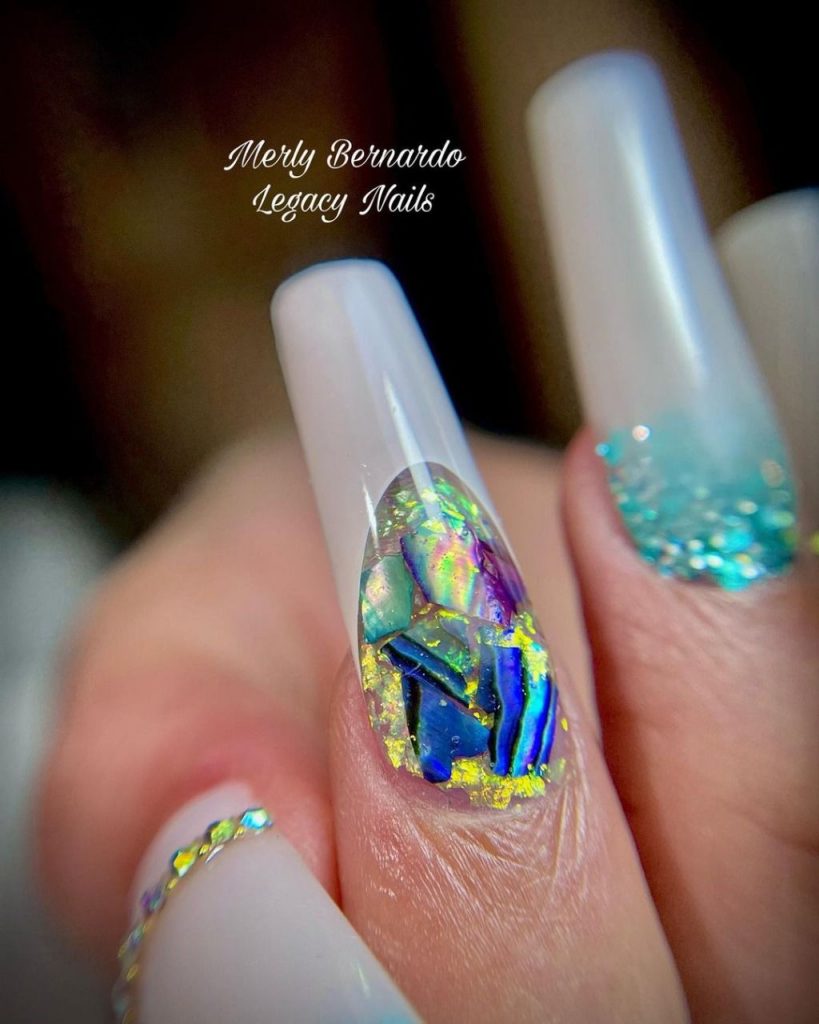 Immerse Yourself in Nail Glamour: Create the Perfect Encapsulation with LEGACY and Our Smart Builder Gel Clear 3 Imagen de WhatsApp 2023 08 26 a las 08.38.23 1