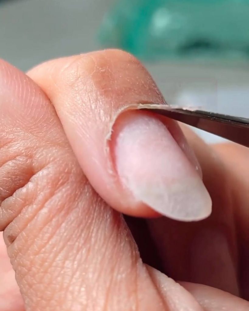 Anatomía de las Uñas: Cómo los Productos de LEGACY NAILS Ofrecen el Mejor Cuidado 4 photo 2023 09 23 09 05 44